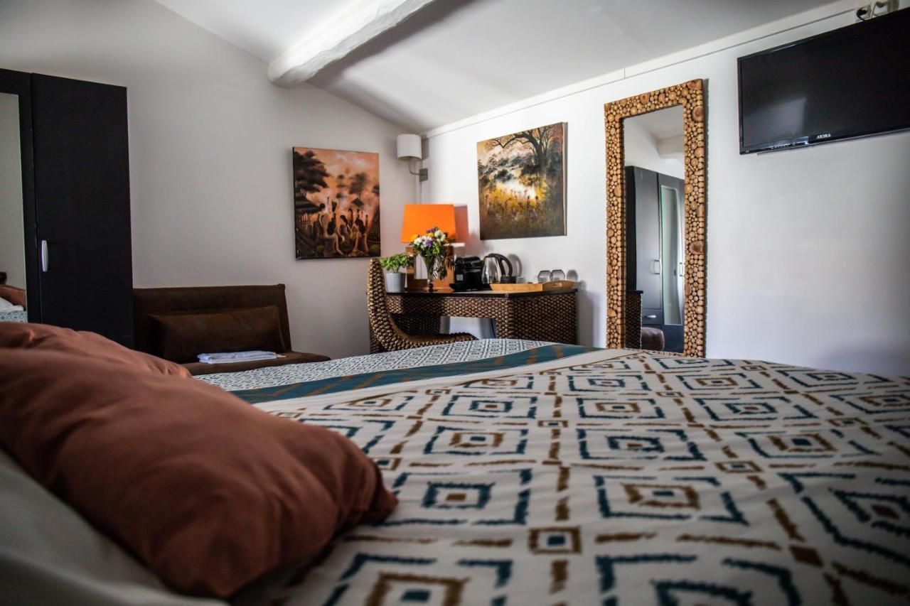 Auberge Sainte Marguerite La Garde  Bagian luar foto